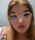 Rencontre Femme : Дарина, 24 ans à Ukraine  Poltava